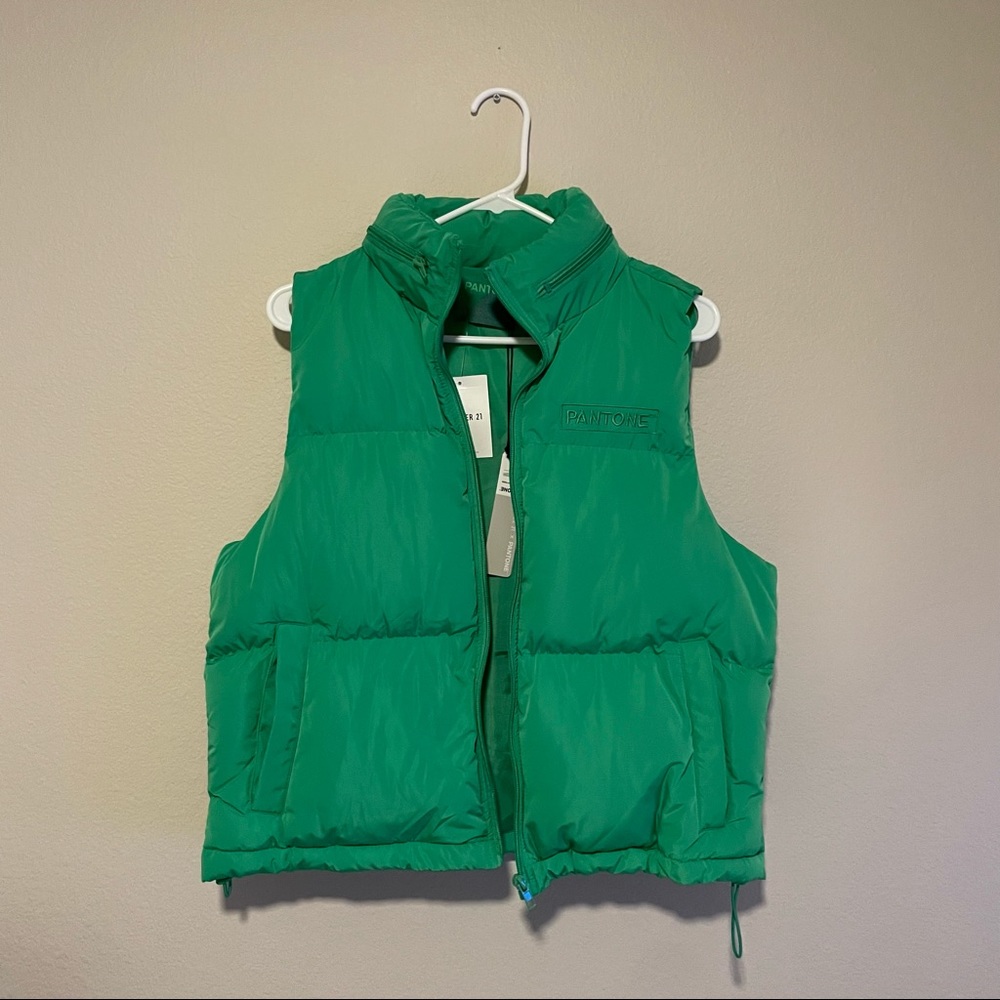NWT F21xPantone Green Puffer Vest